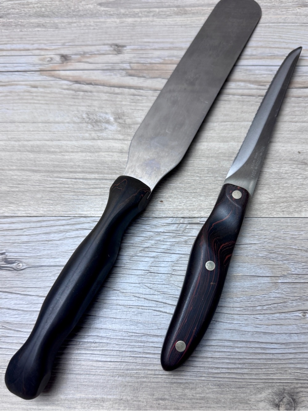 VTG Cutco brown swirl handle 1028 Speader 1021 serrated knife Read description